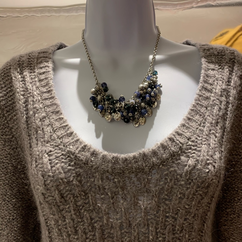 Form Flattering Short Sleeved Sweater - Picture 2 of 15